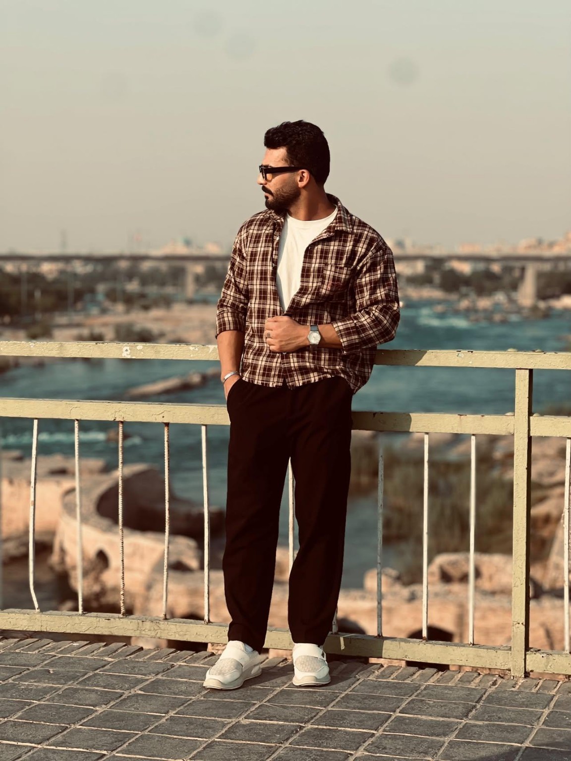 أحمد على الواجهة البحرية